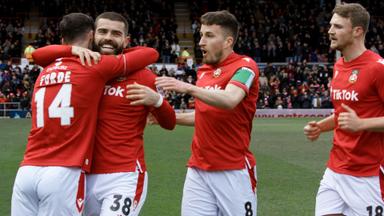 Bienvenidos al Wrexham Football Club 2x3