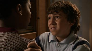 Todo el mundo odia a Chris 1x10