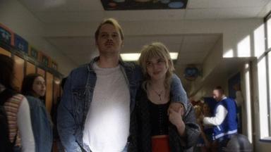 When the Street Lights Go On 1x6