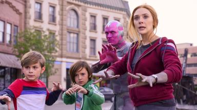 Bruja Escarlata y Visión 1x9