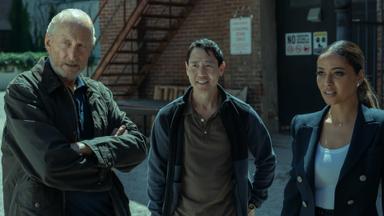 Rabbit Hole: Juego de mentiras 1x6