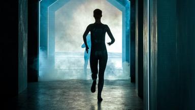 Raised by Wolves 1x5