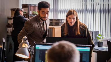 Vigil: Conspiración nuclear 1x5