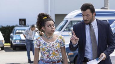 Gordita Chronicles 1x8