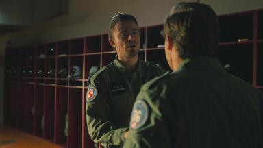 La chica y el cosmonauta 1x2