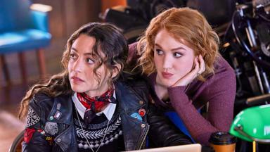 The Republic of Sarah 1x4